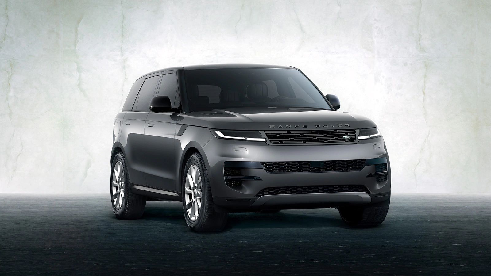 Range Rover Sport в цвете Varesine Blue.